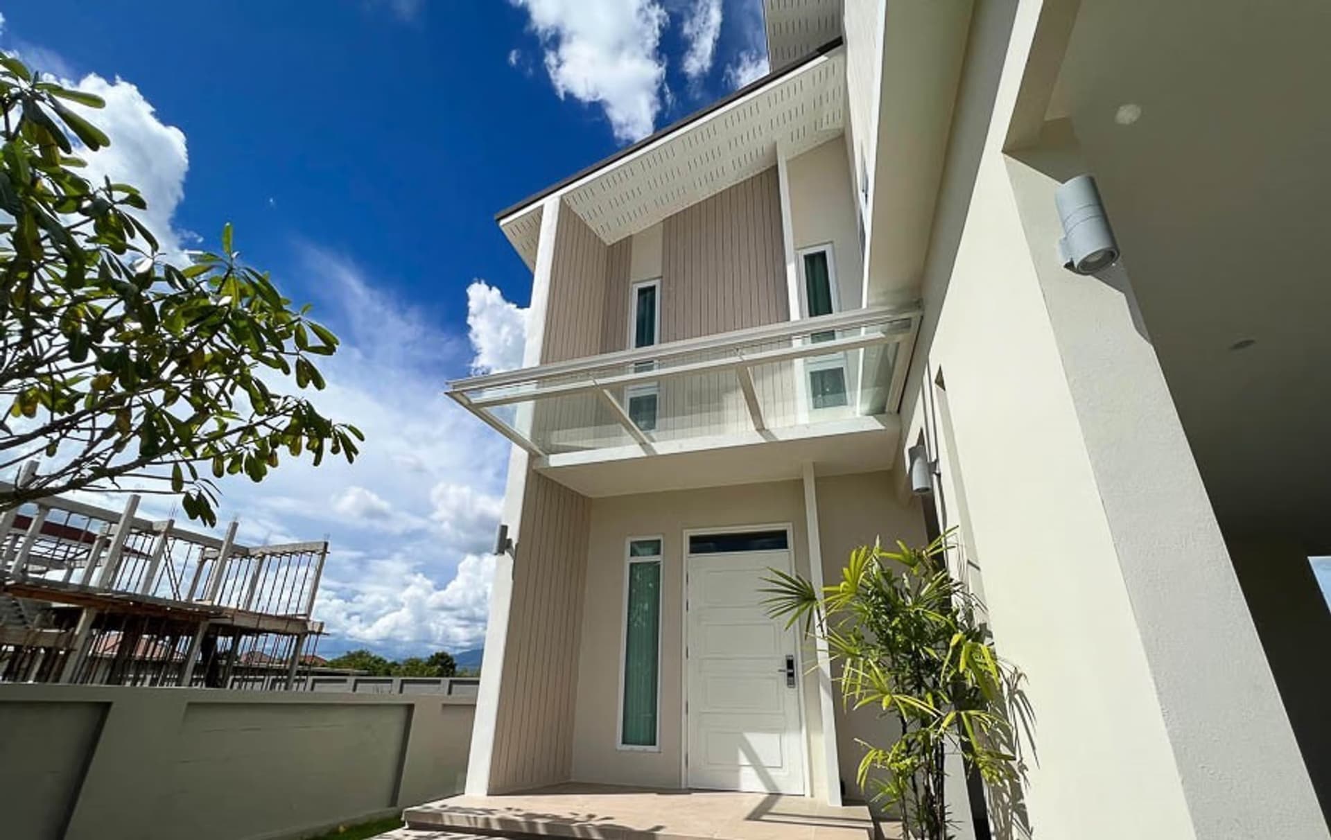 5 Bedroom House - Image 23