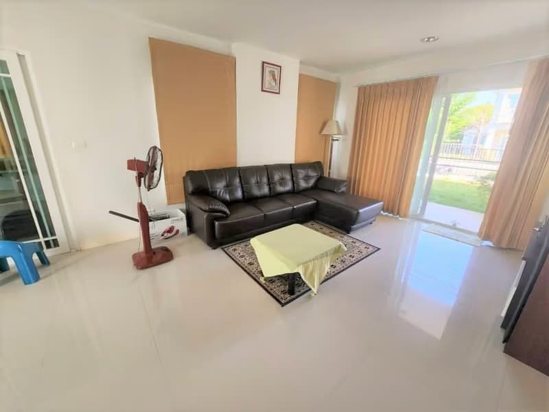 4 Bed House for Rent in Mueang Chiang Mai