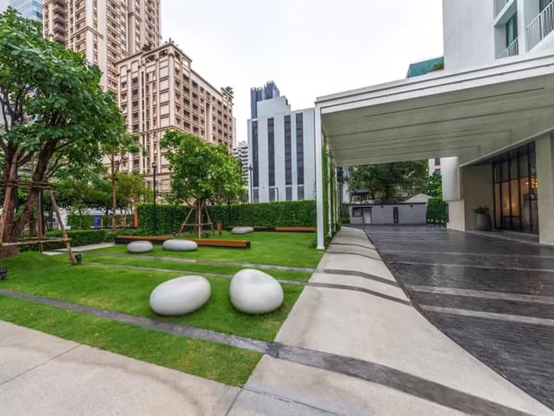 Condo for Rent at Noble Recole