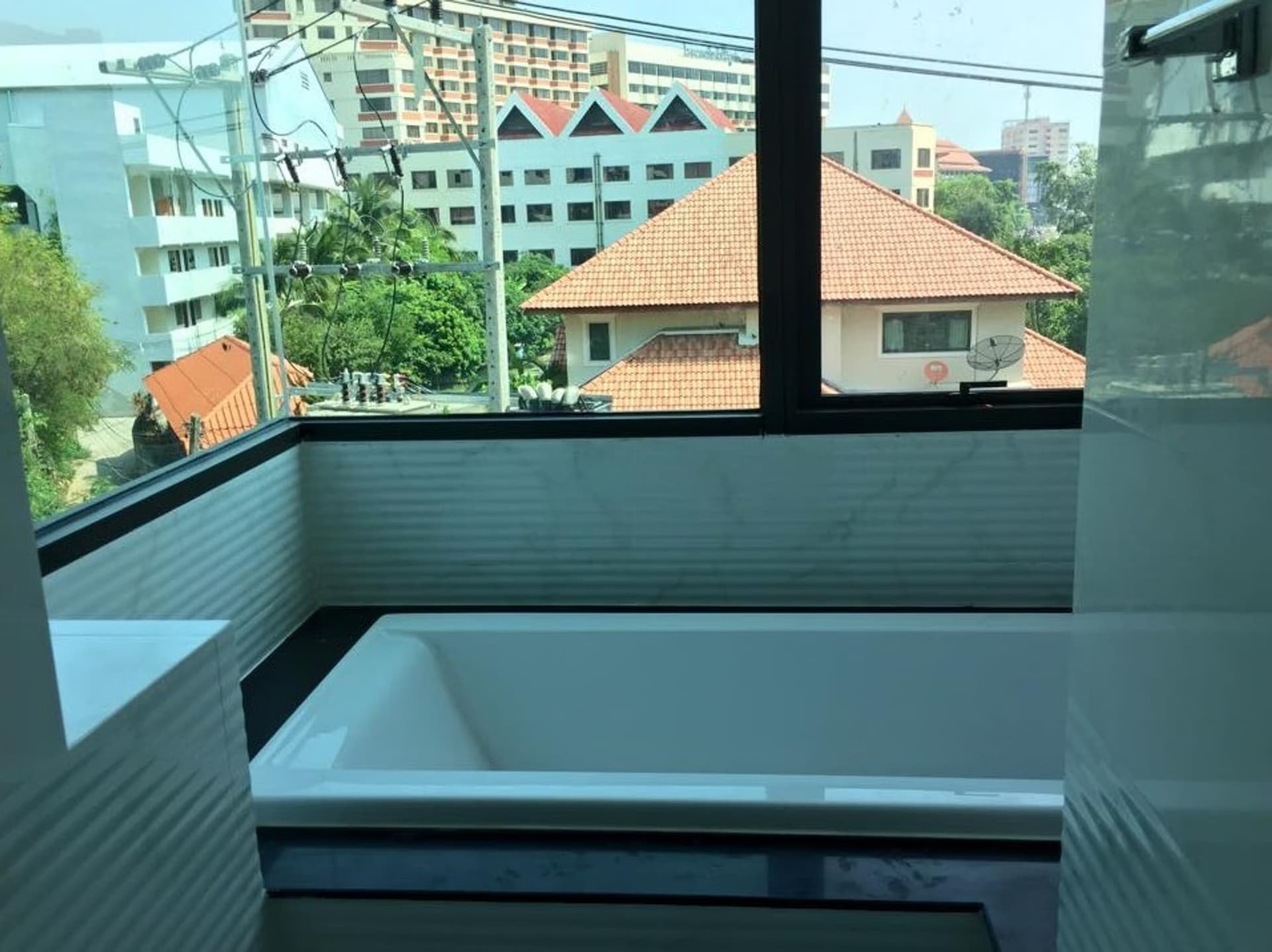 Condo for Sale, Rent at Stylish Condo - Image 14
