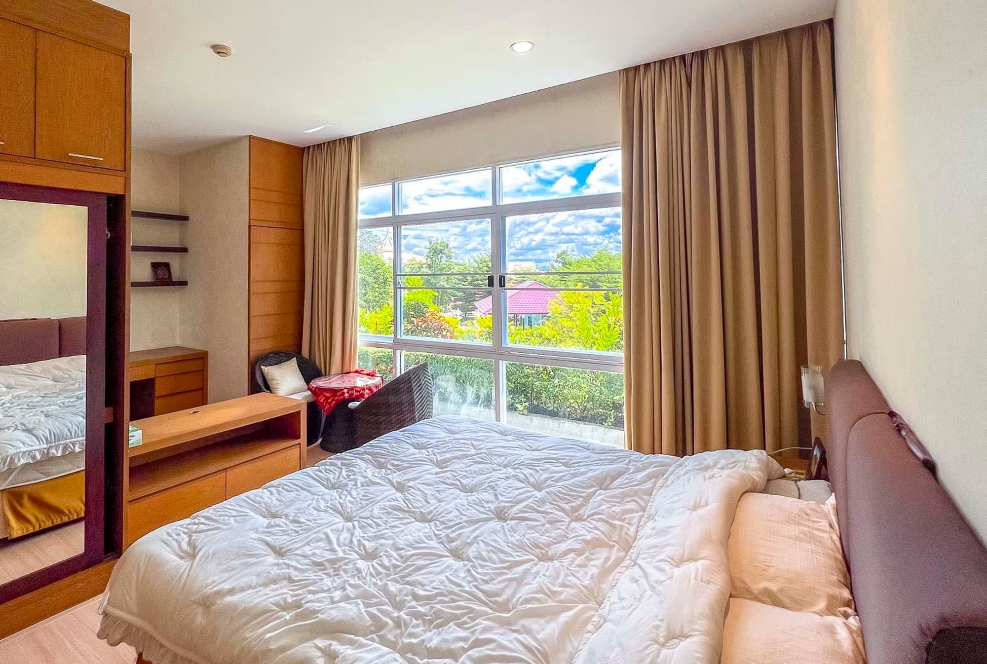 2 Bed Condo for Sale in Mueang Chiang Mai - Image 11