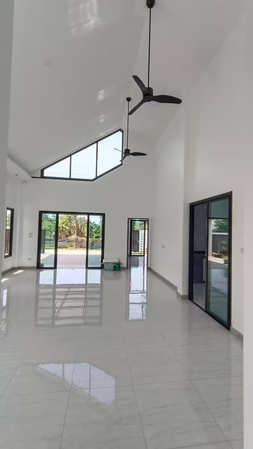 3 Bedroom House - Image 23