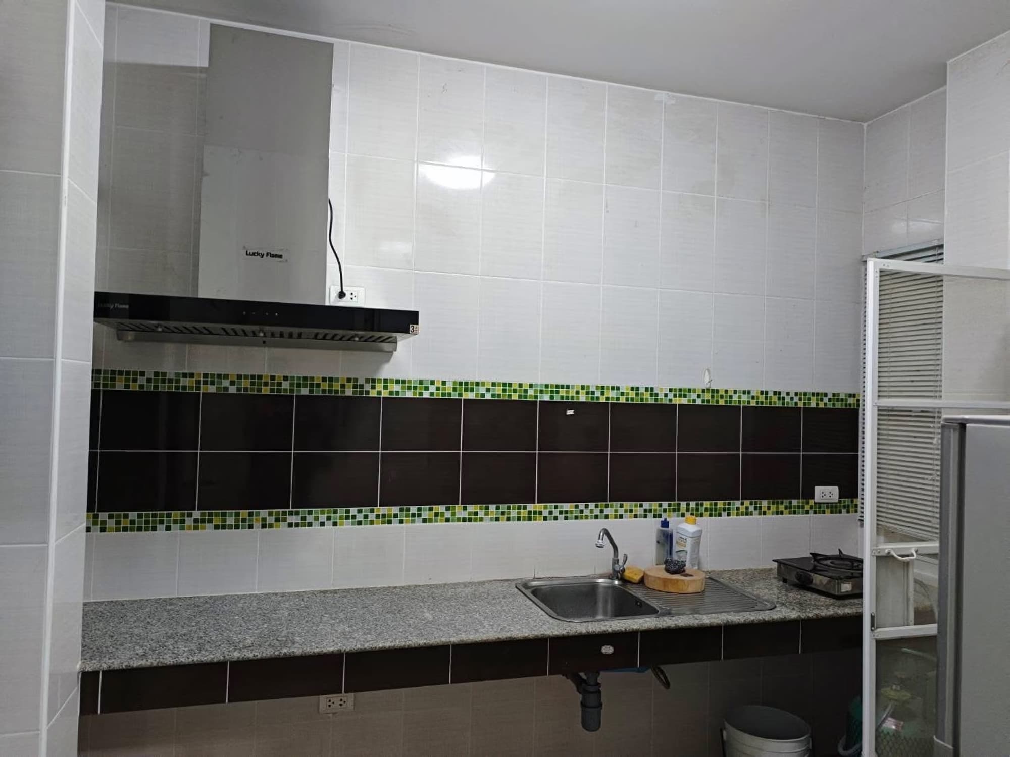 3 Bed House for Rent in San Sai - Image 5