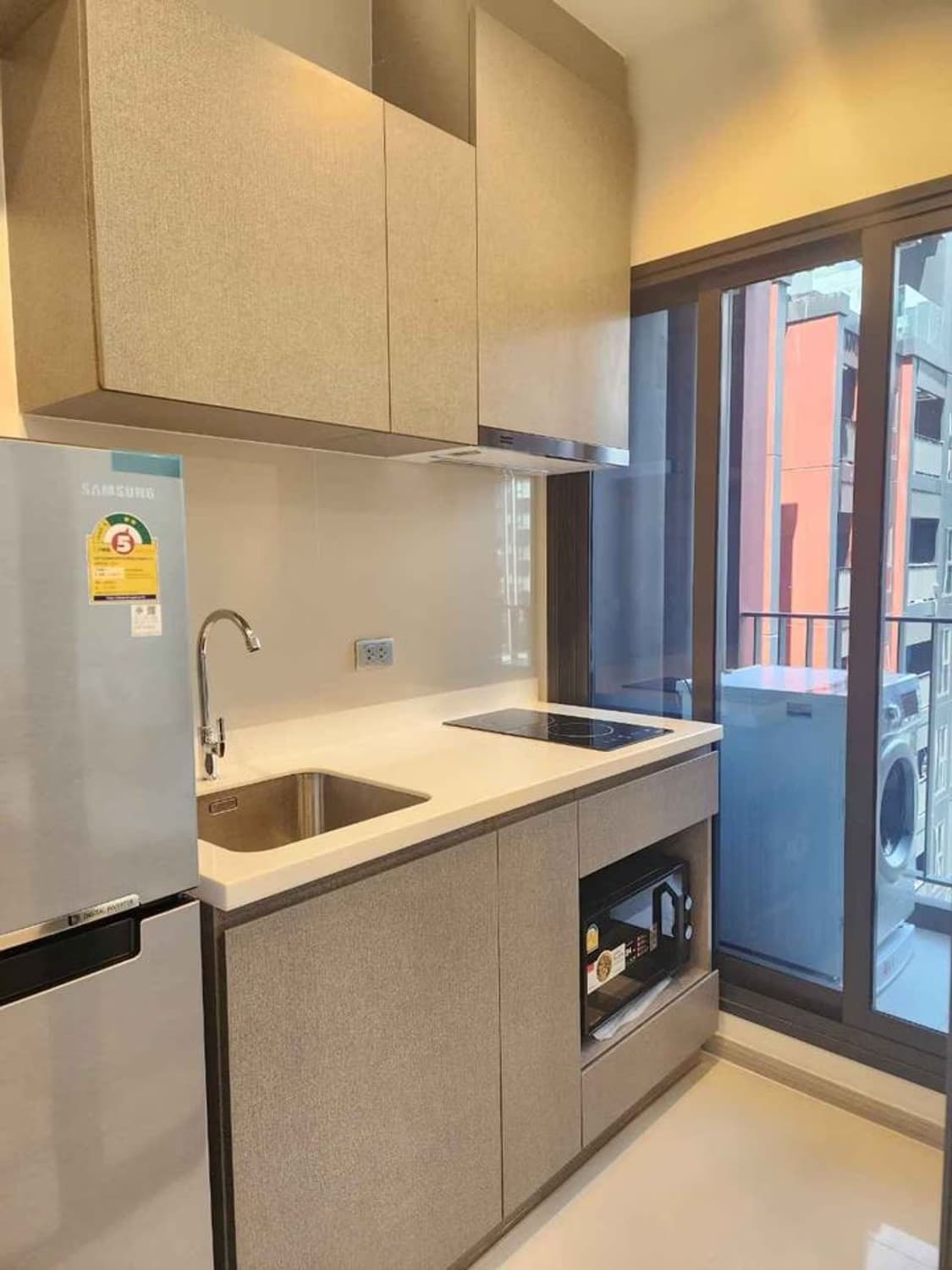 1 Bed Condo for Rent  Near Phetchaburi MRT - Image 5