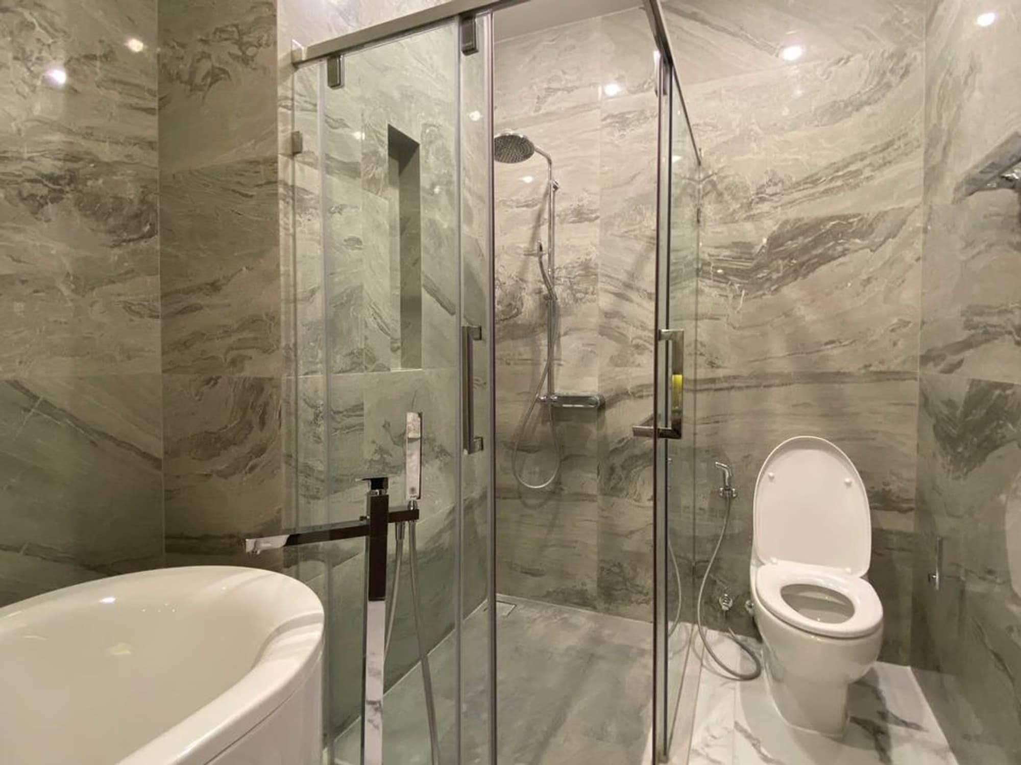 Condo for Rent at Laviq Sukhumvit 57 - Image 7