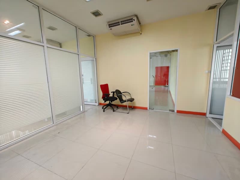 Studio Commercial for Rent in Bang Na
