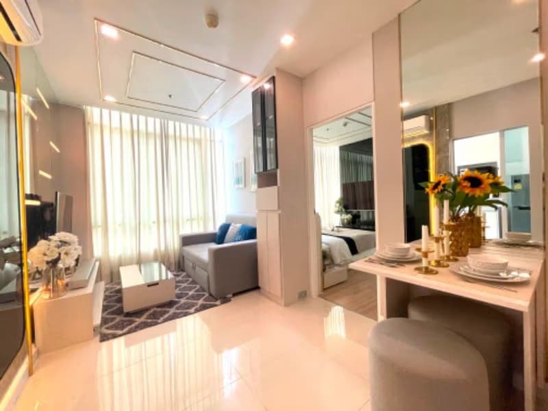 1 Bedroom Condo
