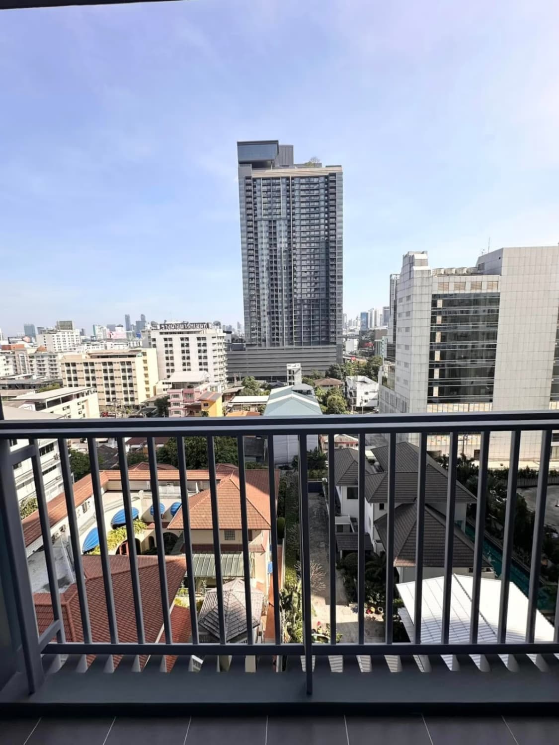 1 Bed Condo for Rent in Phaya Thai - Image 8