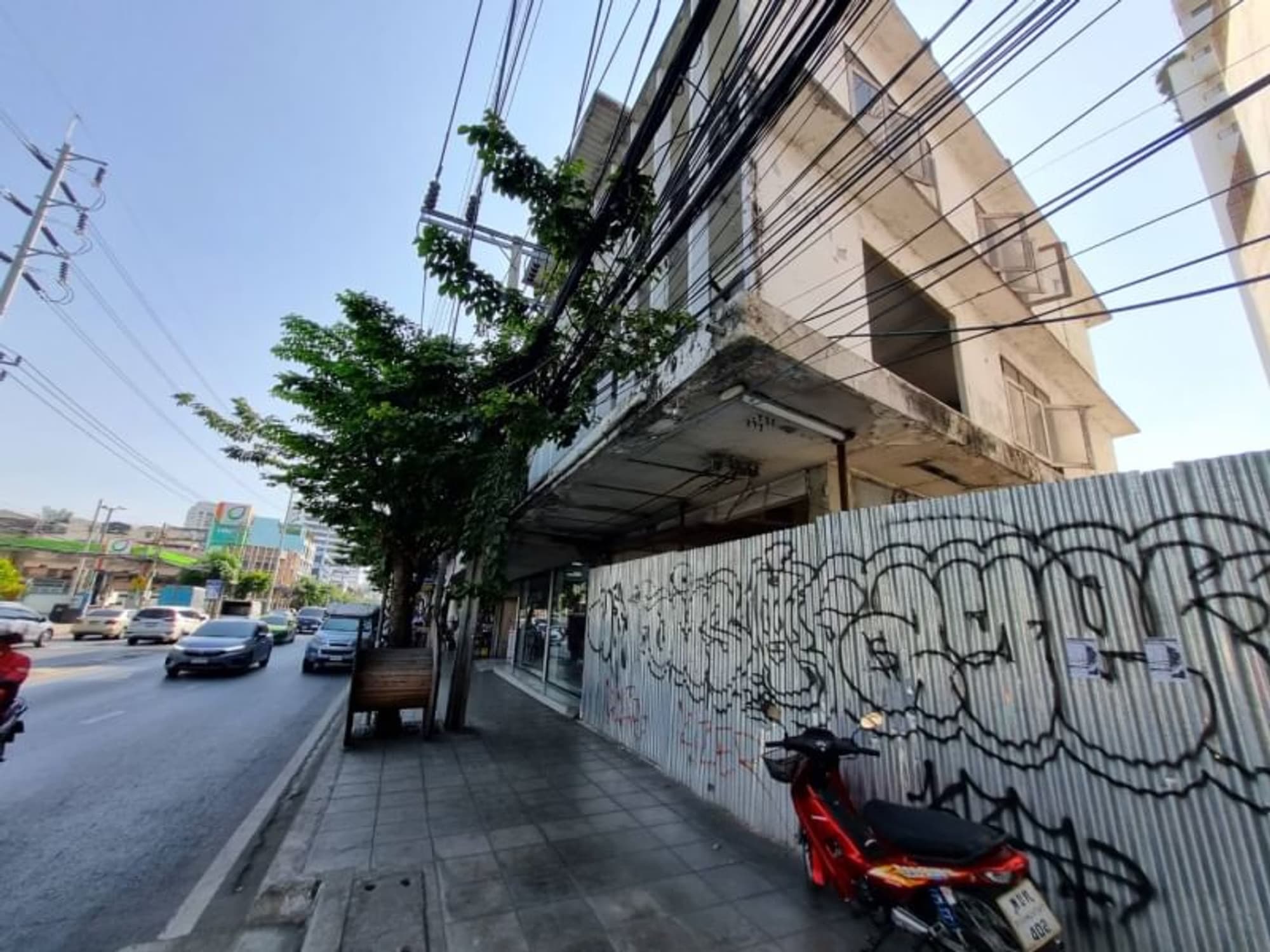 Commercial for Rent in Sukhumvit 71 - Pridipanomyong 45 - Image 1