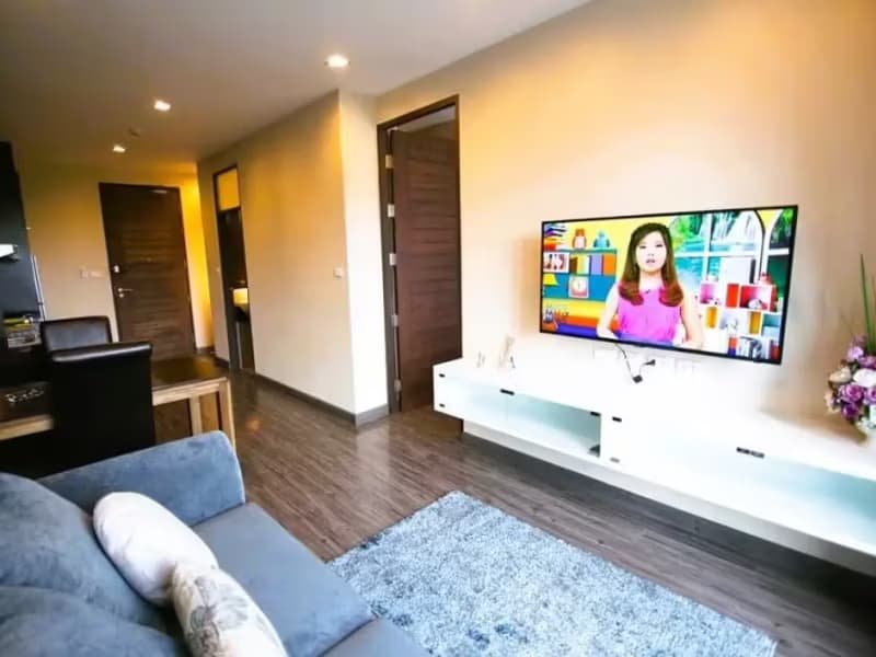1 Bedroom Condo