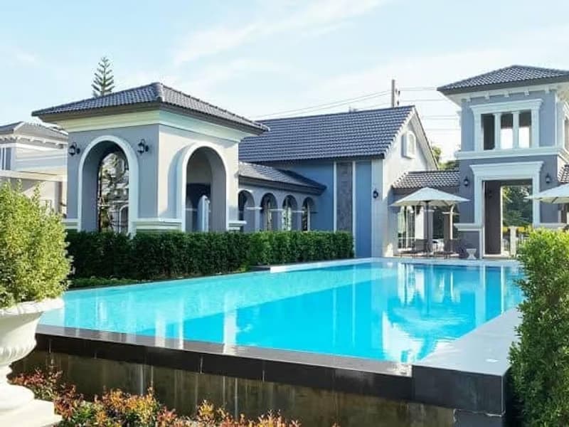 Townhouse for Rent at Golden Town RuamChok