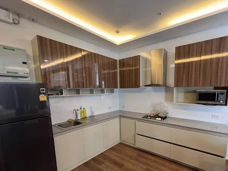 Pool villa house for rent in a frame