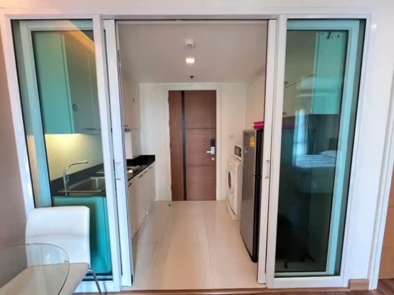1 Bedroom Condo
