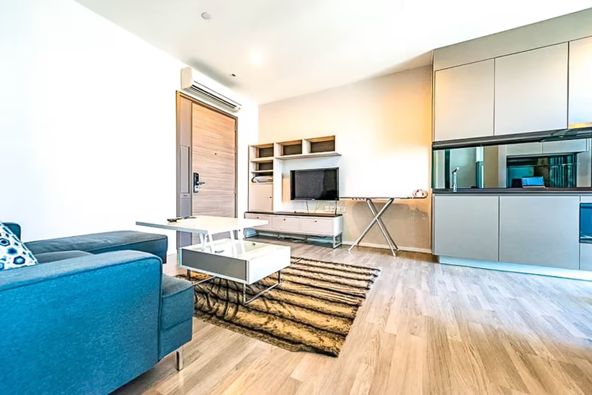 1 Bedroom Condo for Rent at The Room Sukhumvit 69 - Image 7