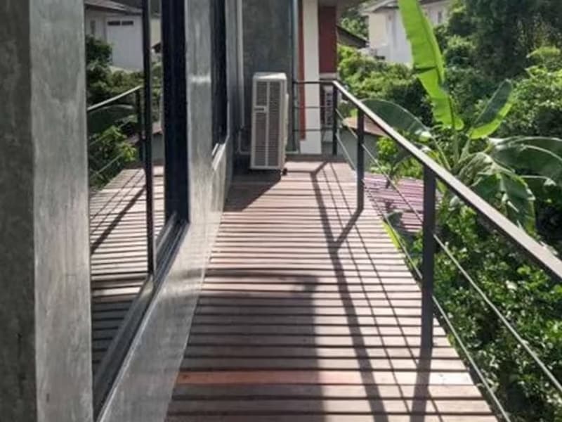 2-Story Loft Style House for Rent