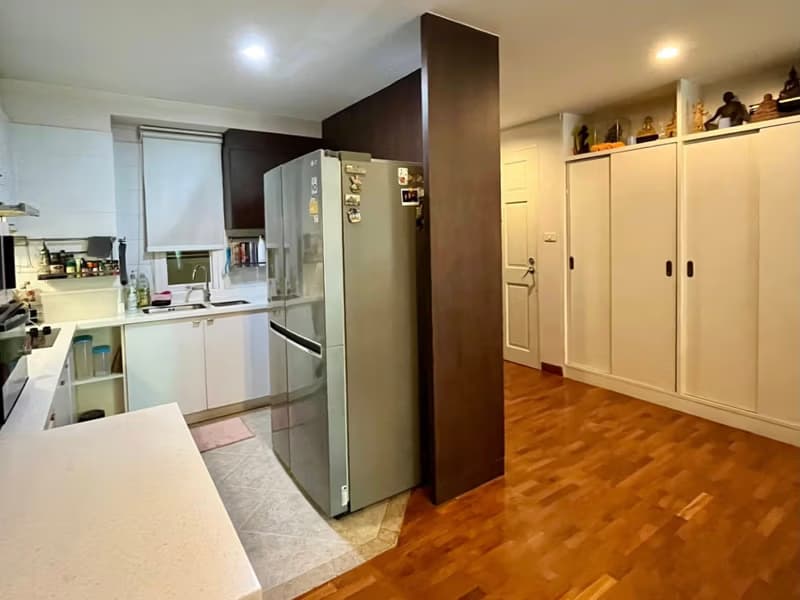 3 Bed Condo for Sale in Sathon