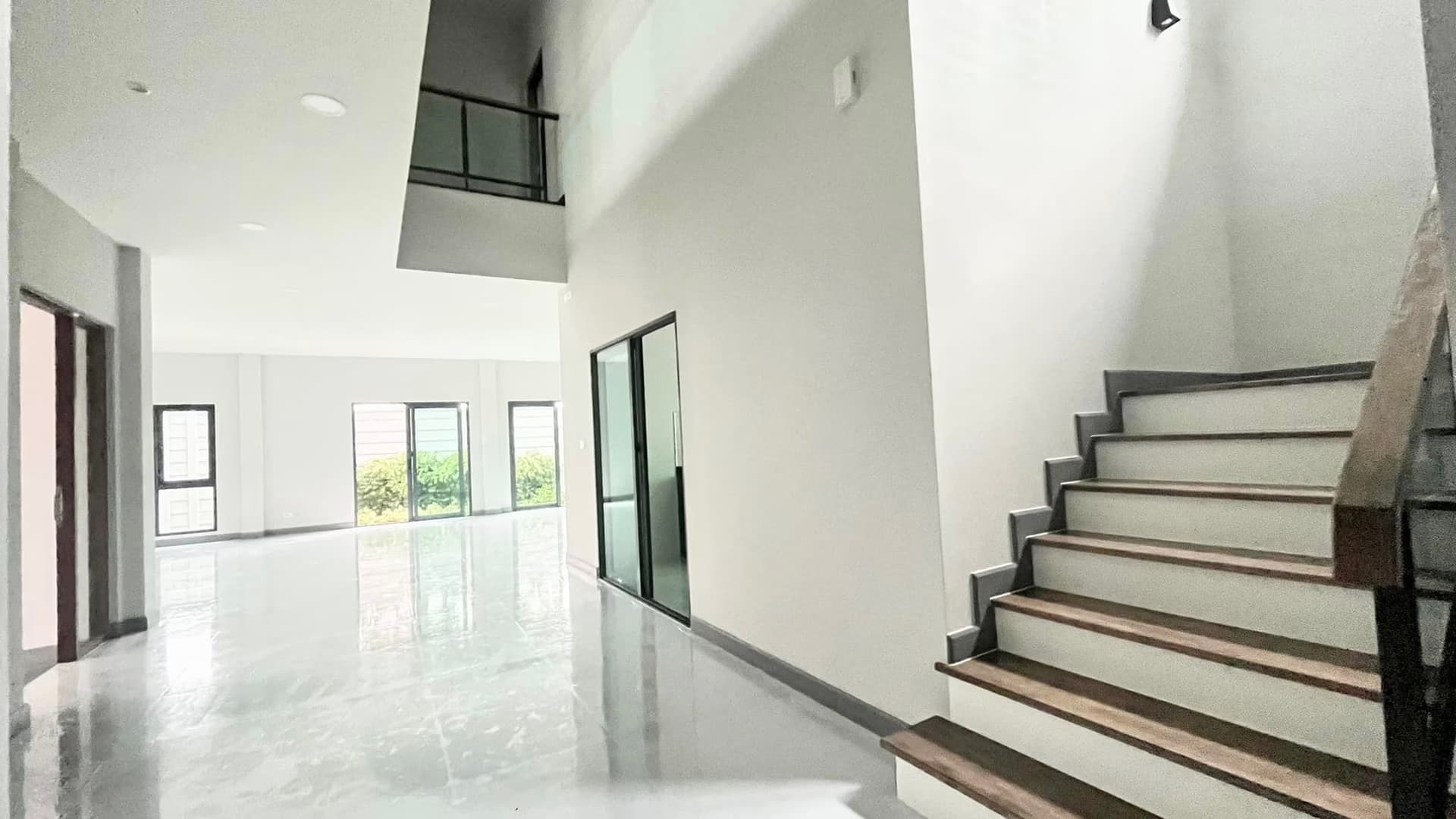 5 Bed House for Sale in Bang Phli - Image 5