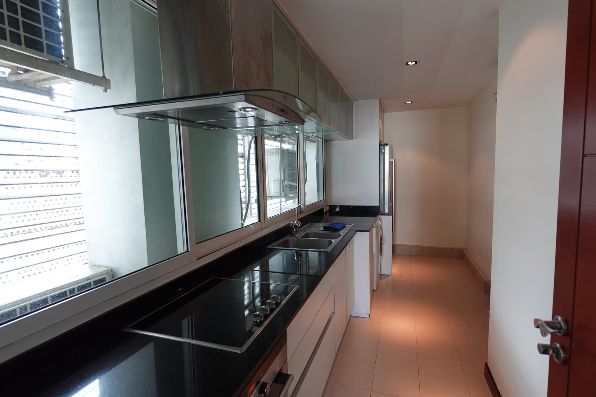 3 Bed Condo for Sale in Watthana - Image 7