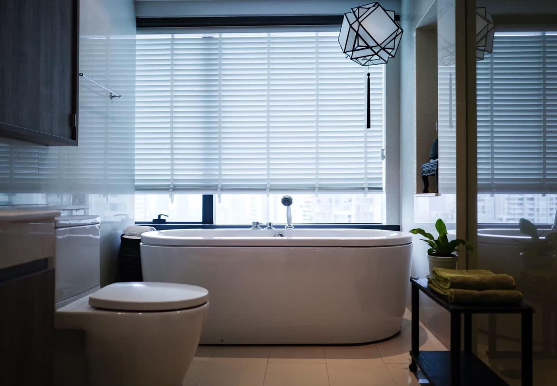   Royal Maneeya Executive Residence - Image 15