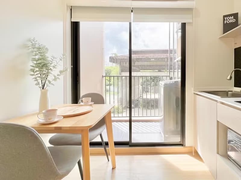 1 Bedroom Condo