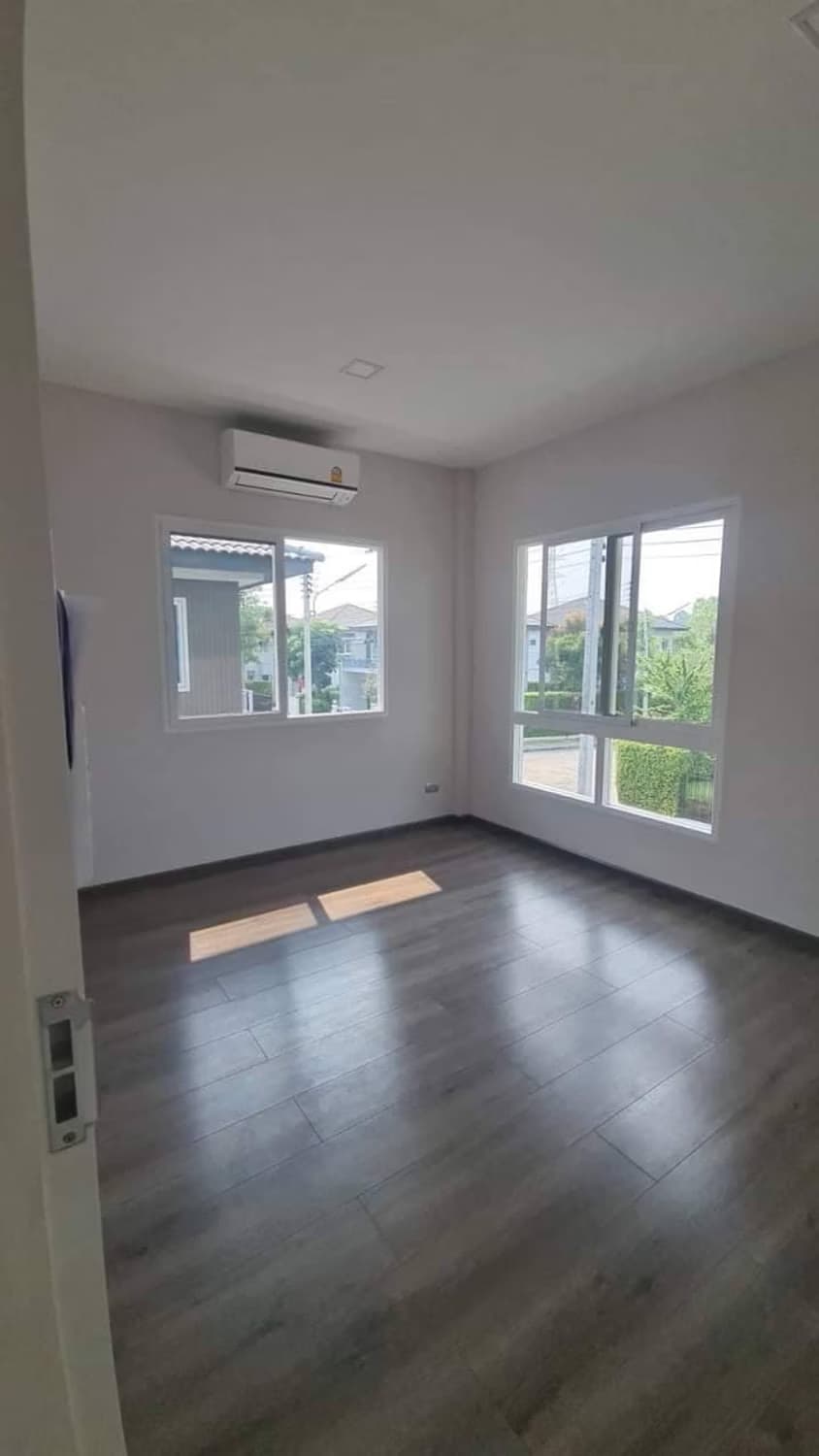 3 Bed House for Sale in San Kamphaeng - Image 4