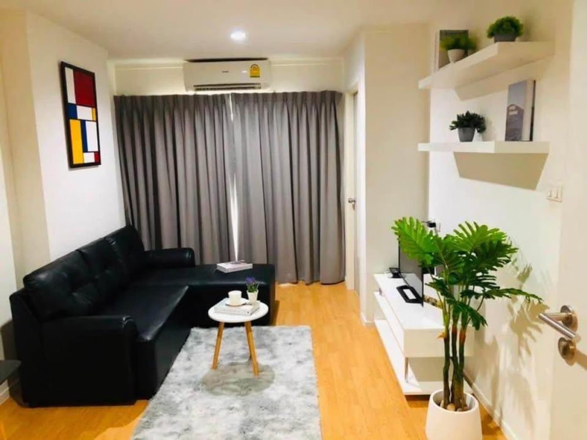1 ห้องนอน คอนโด สำหรับ ขาย ใน สวนหลวง - Image 1