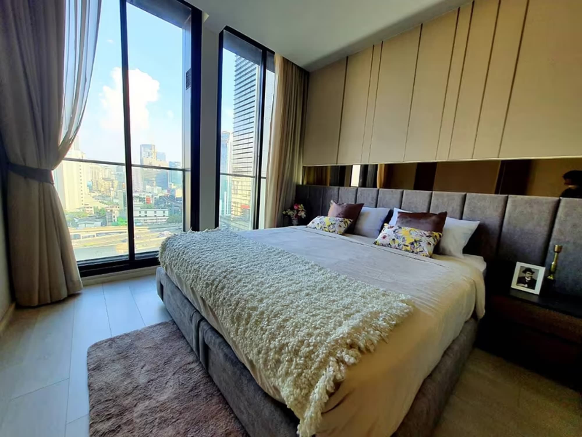 Noble Phloen Chit - Image 7