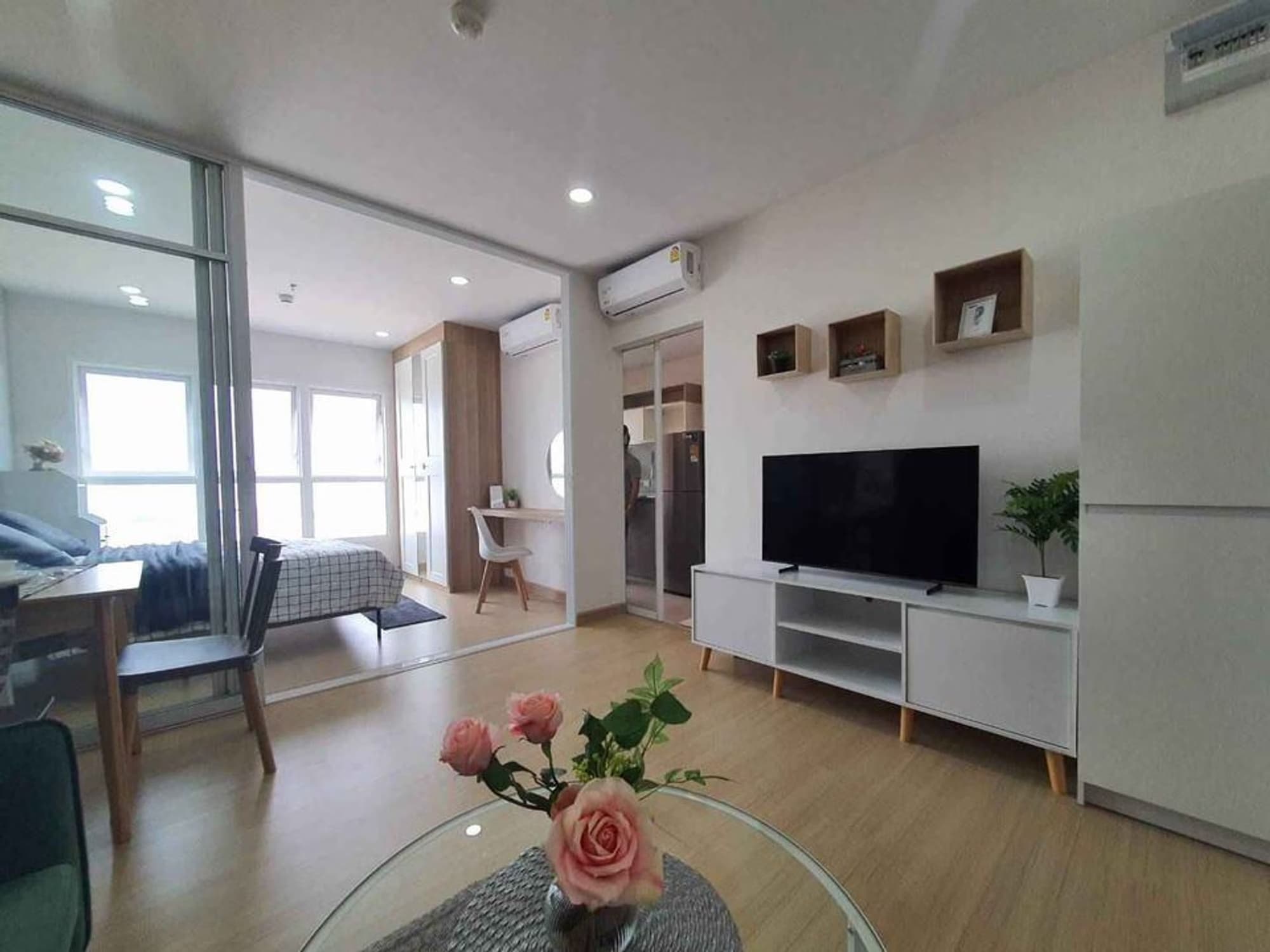 1 Bed Condo for Rent  Near Yaek Lam Sali MRT - Image 2