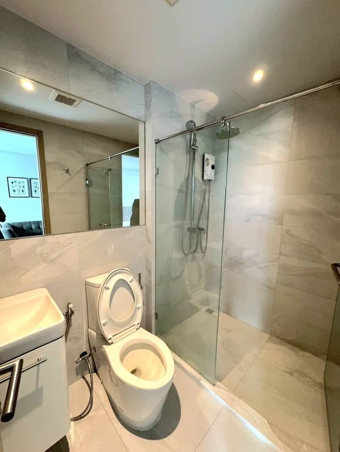 1 Bed Condo for Rent and Sale in Watthana - Image 7