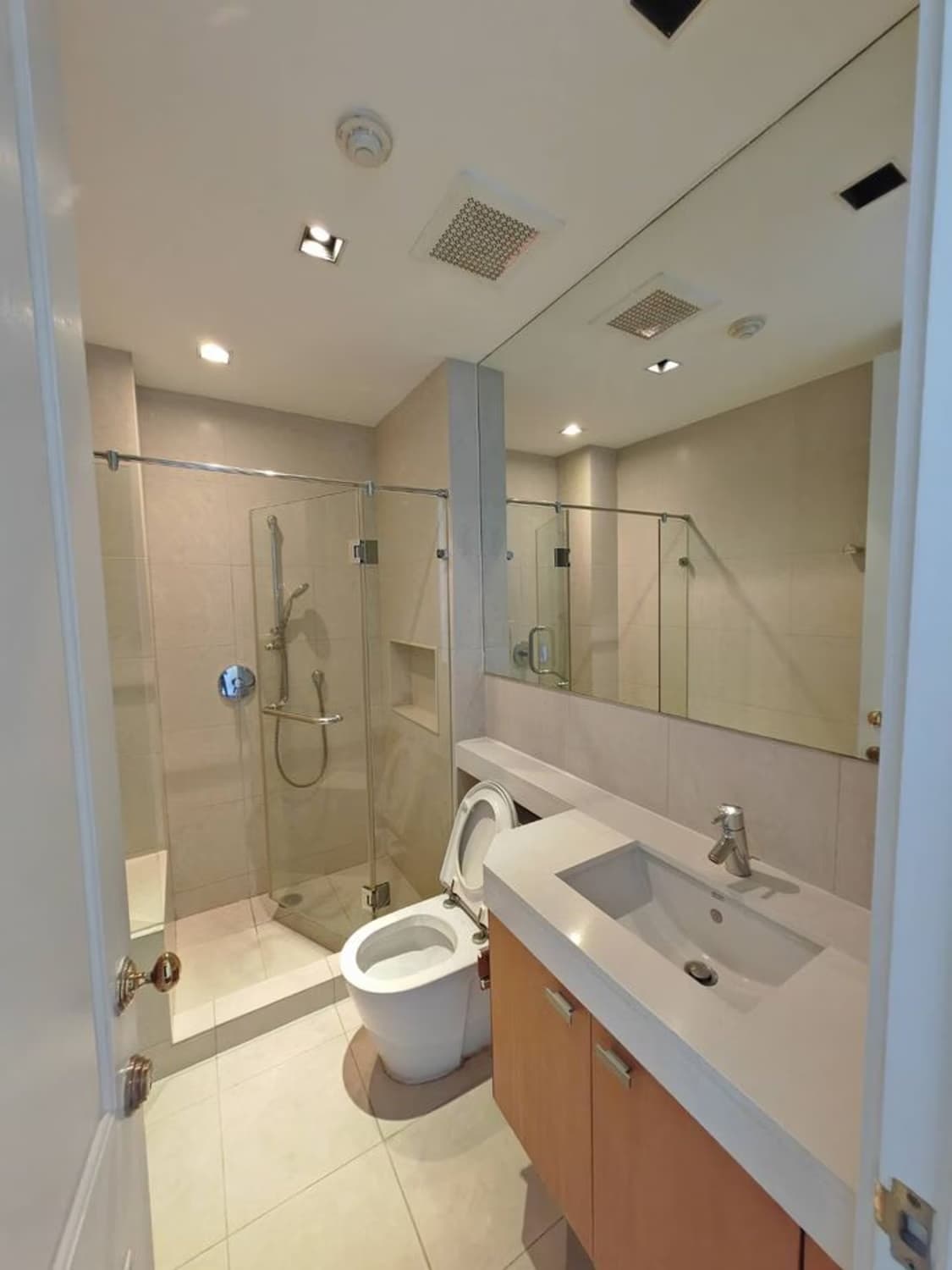 Condo for Sale at Athenee Residence - Image 5