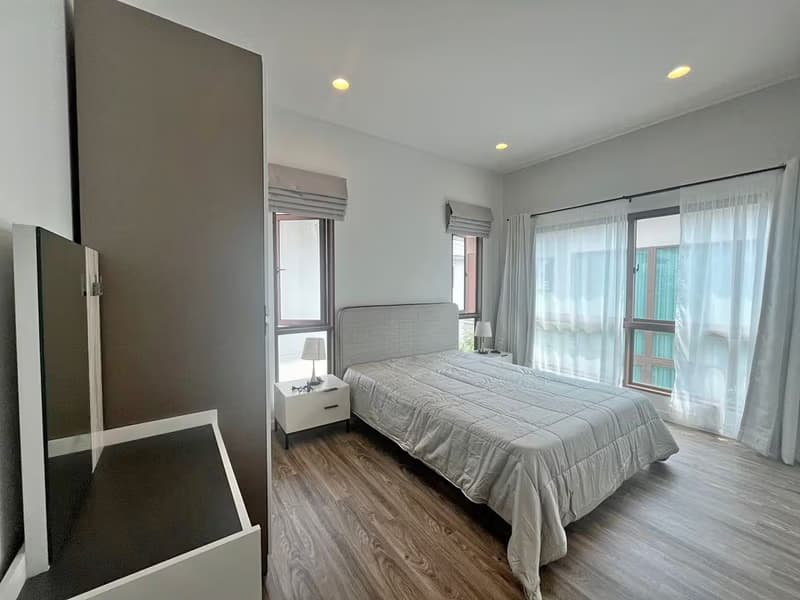 House for Rent in Hua Mak Bang Kapi.
