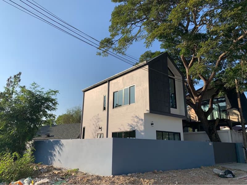 House for Sale in Tha Wang Tan, Saraphi.  