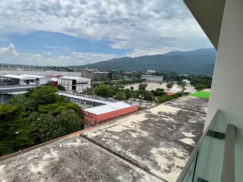 1 Bedroom Condo