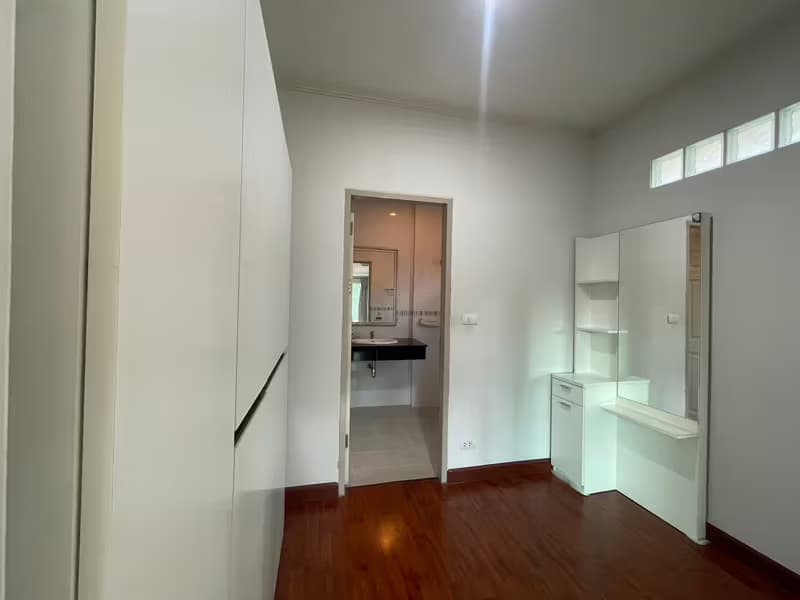 3 Bedroom undefined