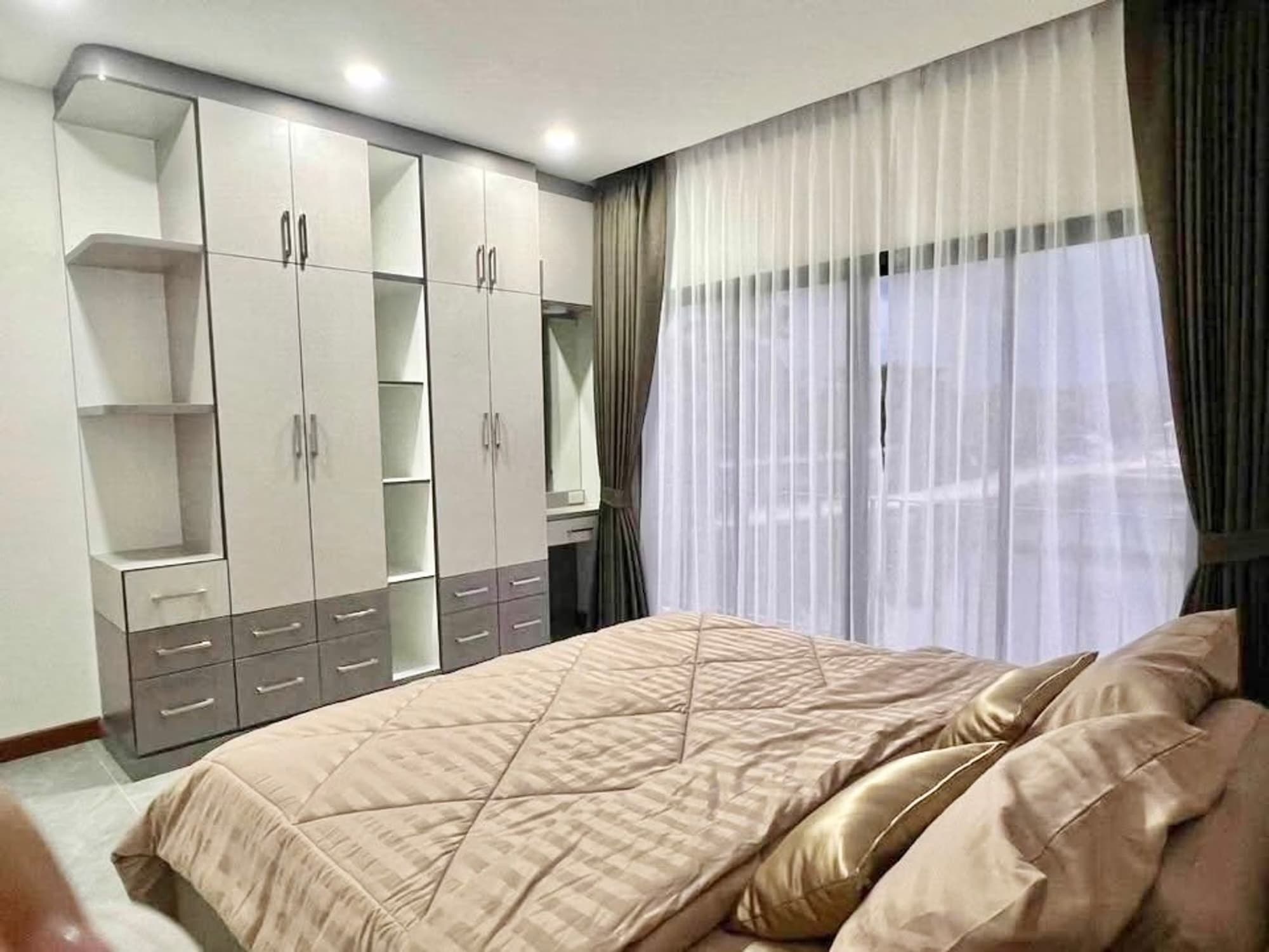 4 Bed House for Rent and Sale in Hang Dong District - Image 11