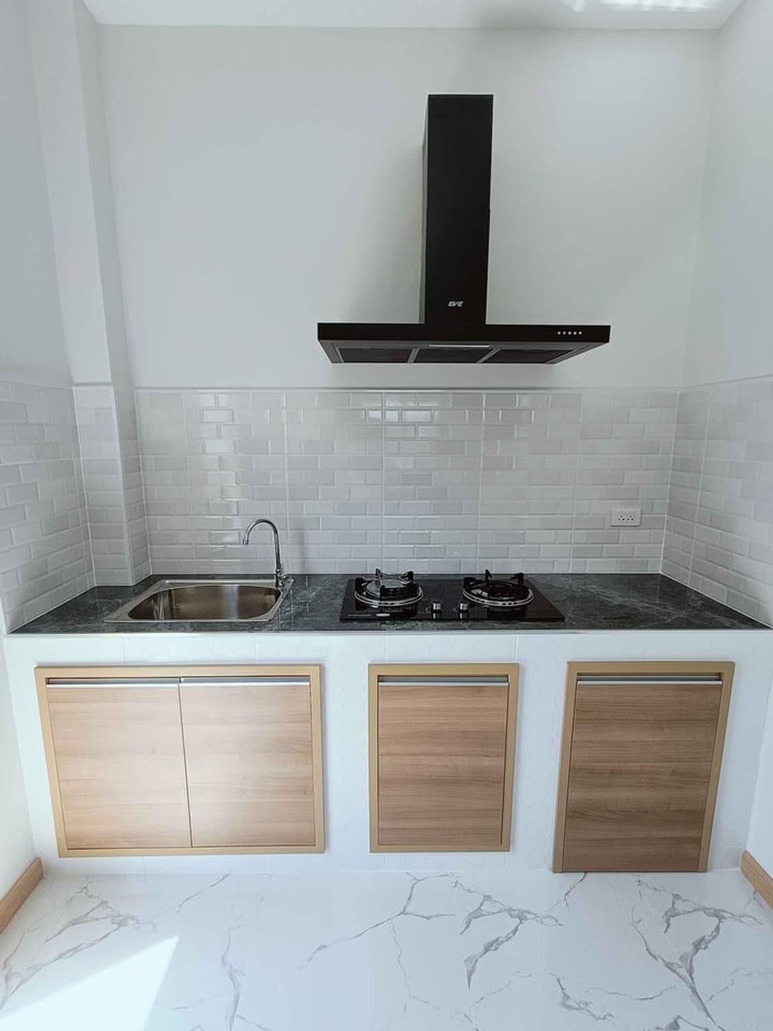  - Image 6