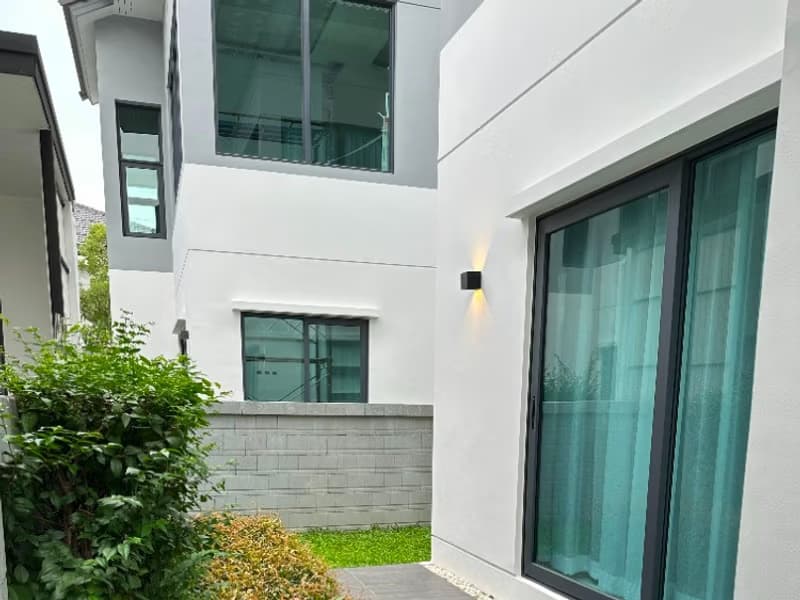 4 Bed House for Rent in Bang Phli