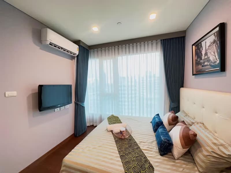 1 Bedroom Condo