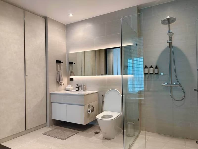 1 Bed Condo for Rent and Sale  Near Chit Lom BTS