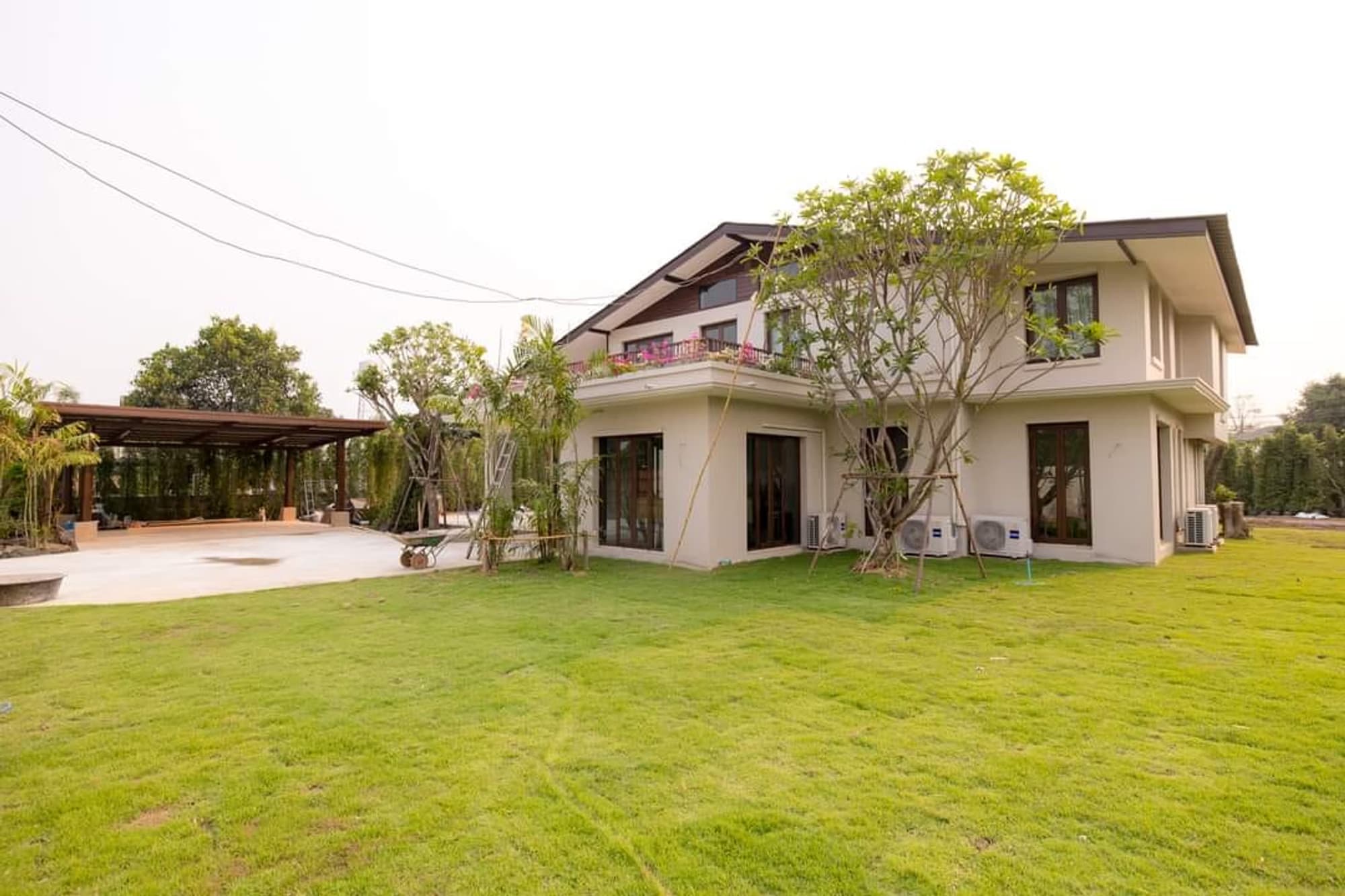 Pool Villa in Saraphi, Teak Traditional Thai Style - Image 48