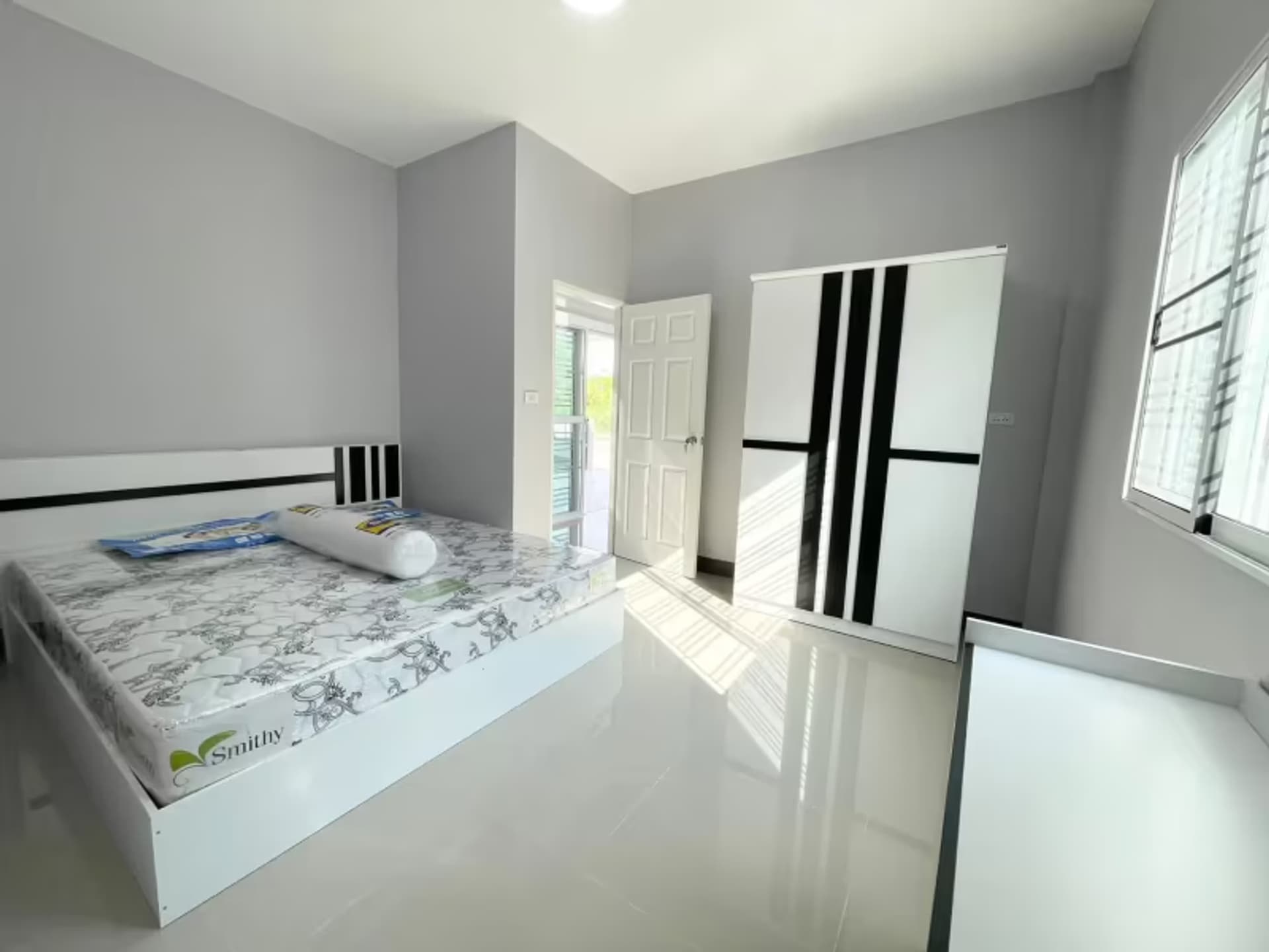 3 Bedroom House - Image 7