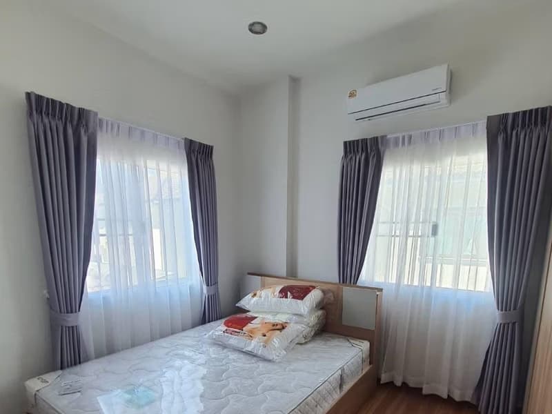 4 Bed House for Rent in San Sai