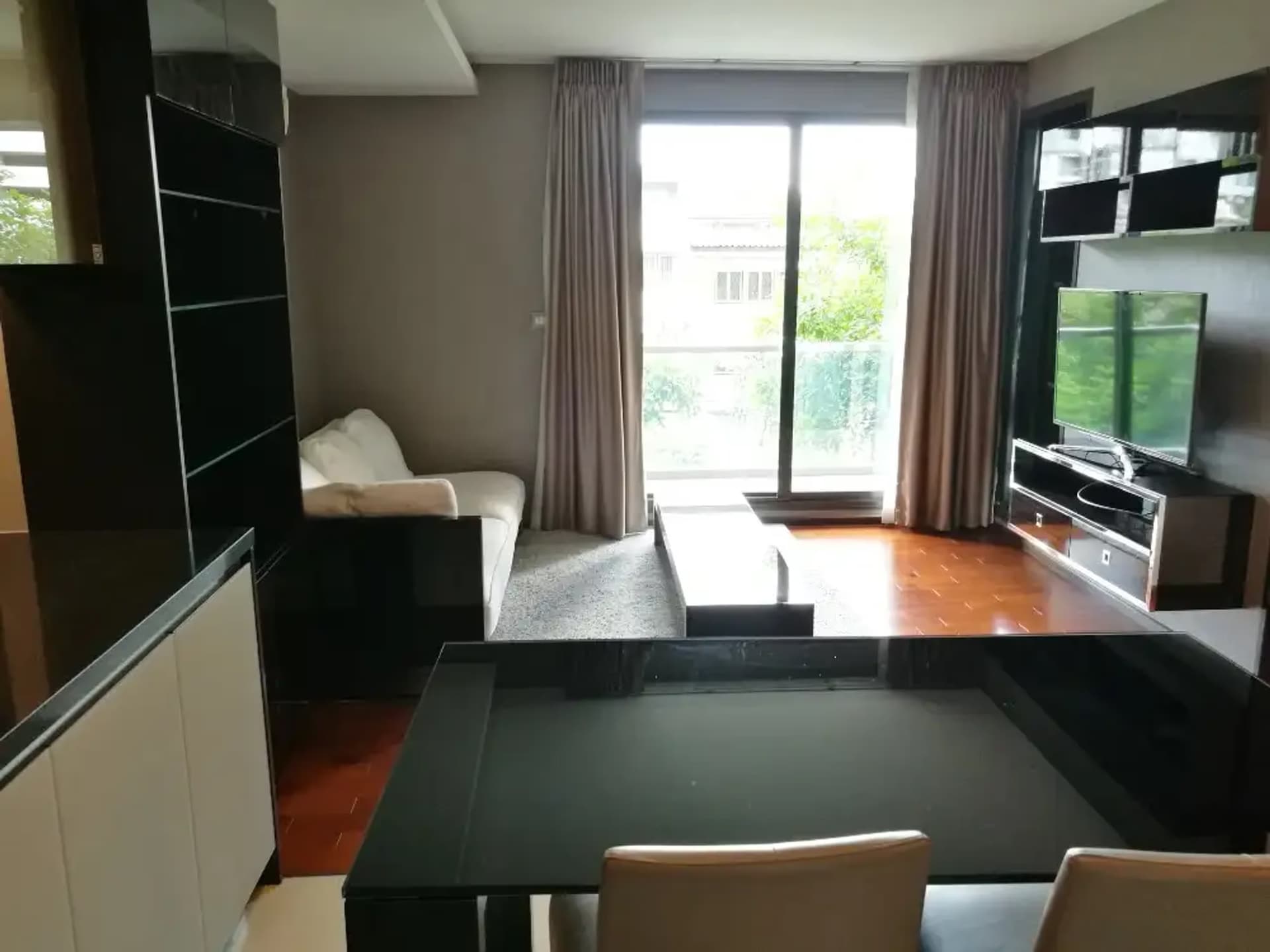 1 Bedroom Condo - Image 1