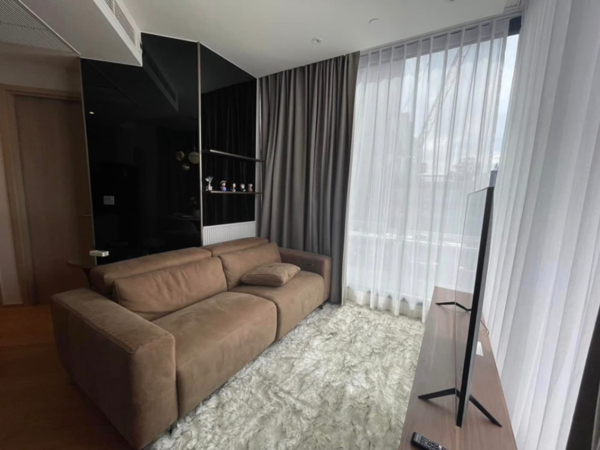 2 Bed Condo for Rent  Near Phra Ram 9 MRT - Image 3