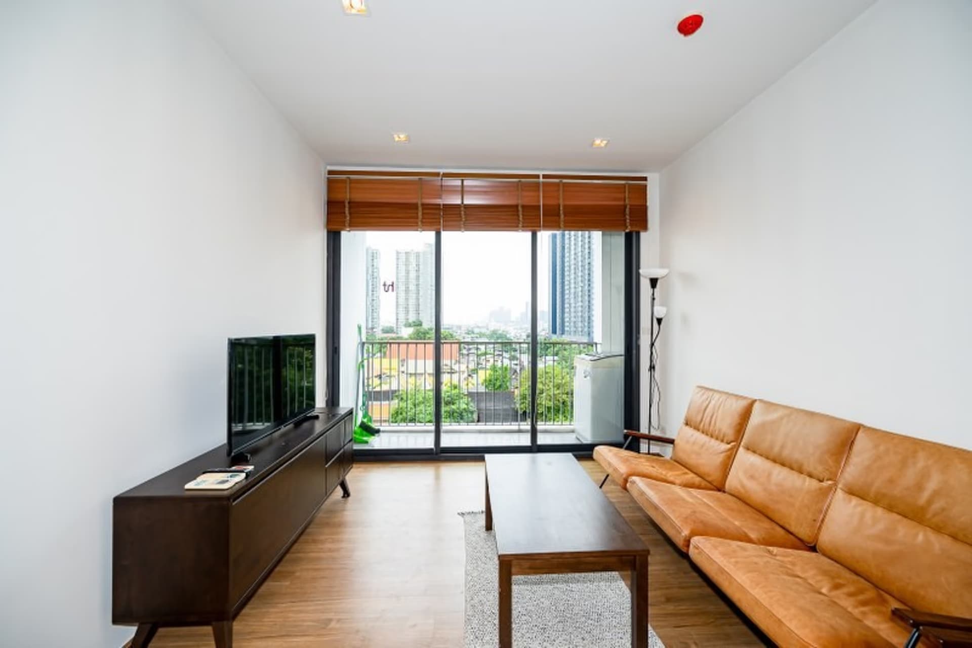 2 Bed Condo for Rent in Watthana - Image 1