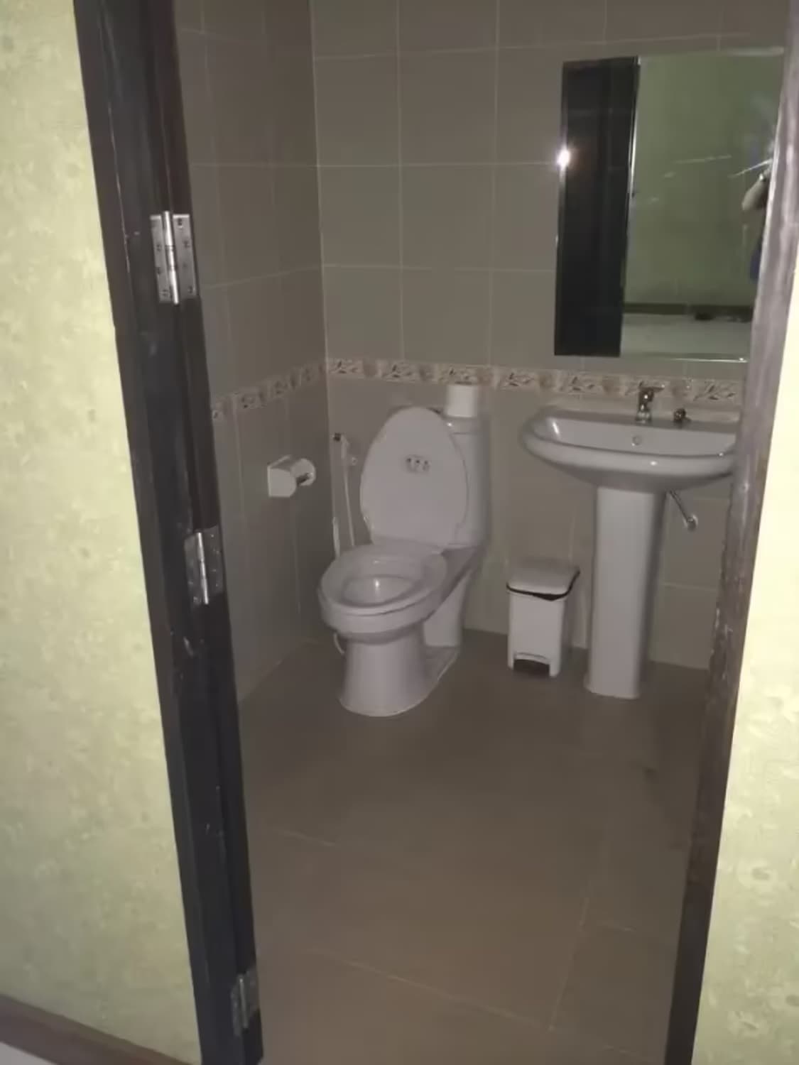 1 Bedroom Condo - Image 1