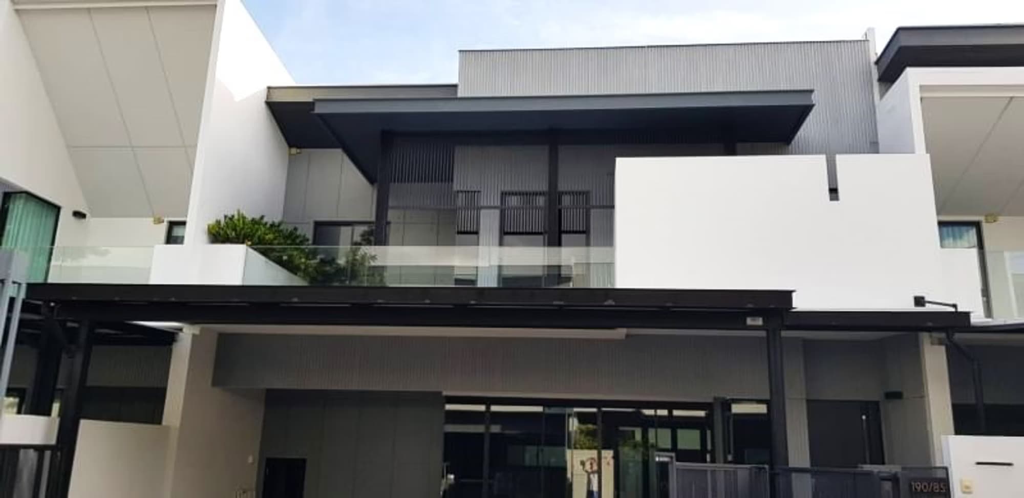 3 Bed House for Sale in Bang Phli, Samut Prakan - Image 1