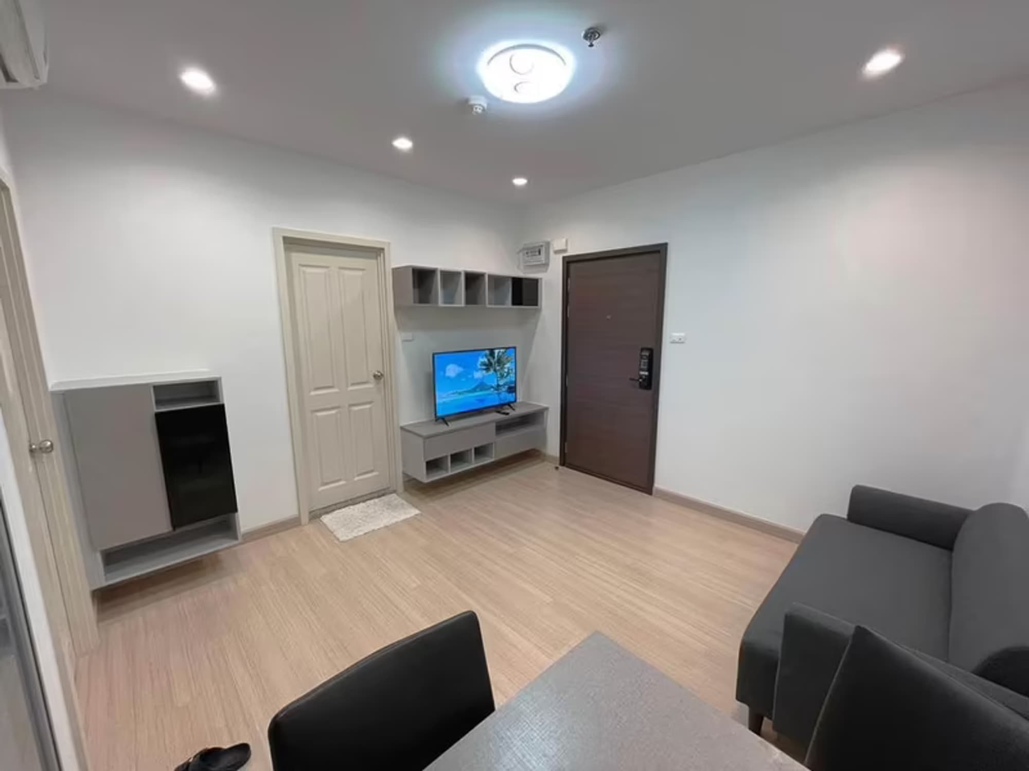 Condo for Rent at Supalai Veranda Rama 9 - Image 2