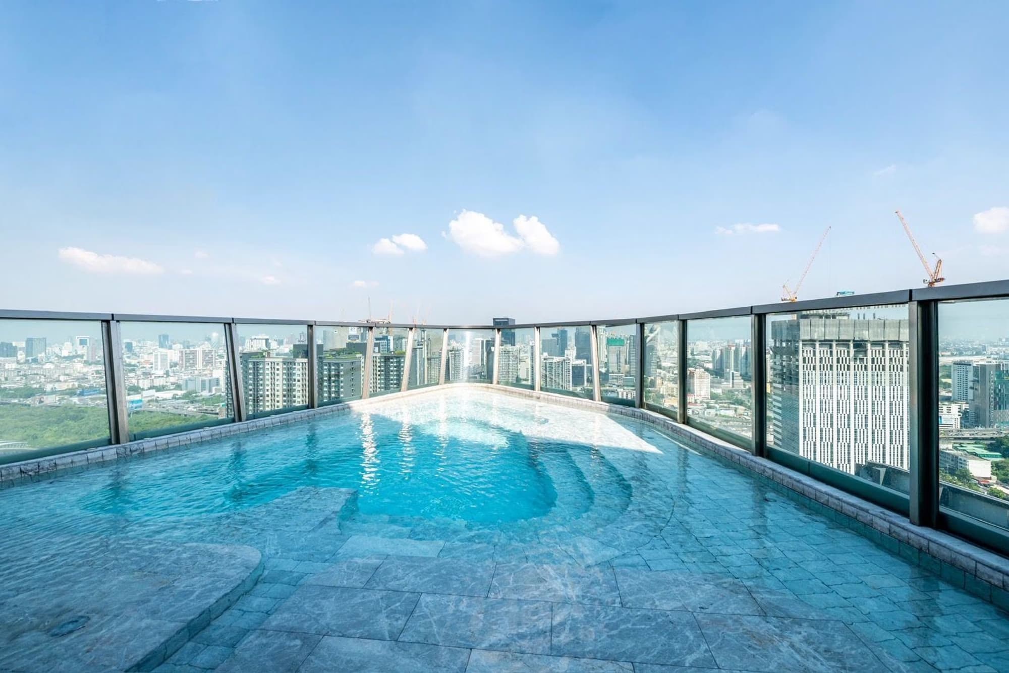 Studio Condo for Rent in Huai Khwang - Image 7