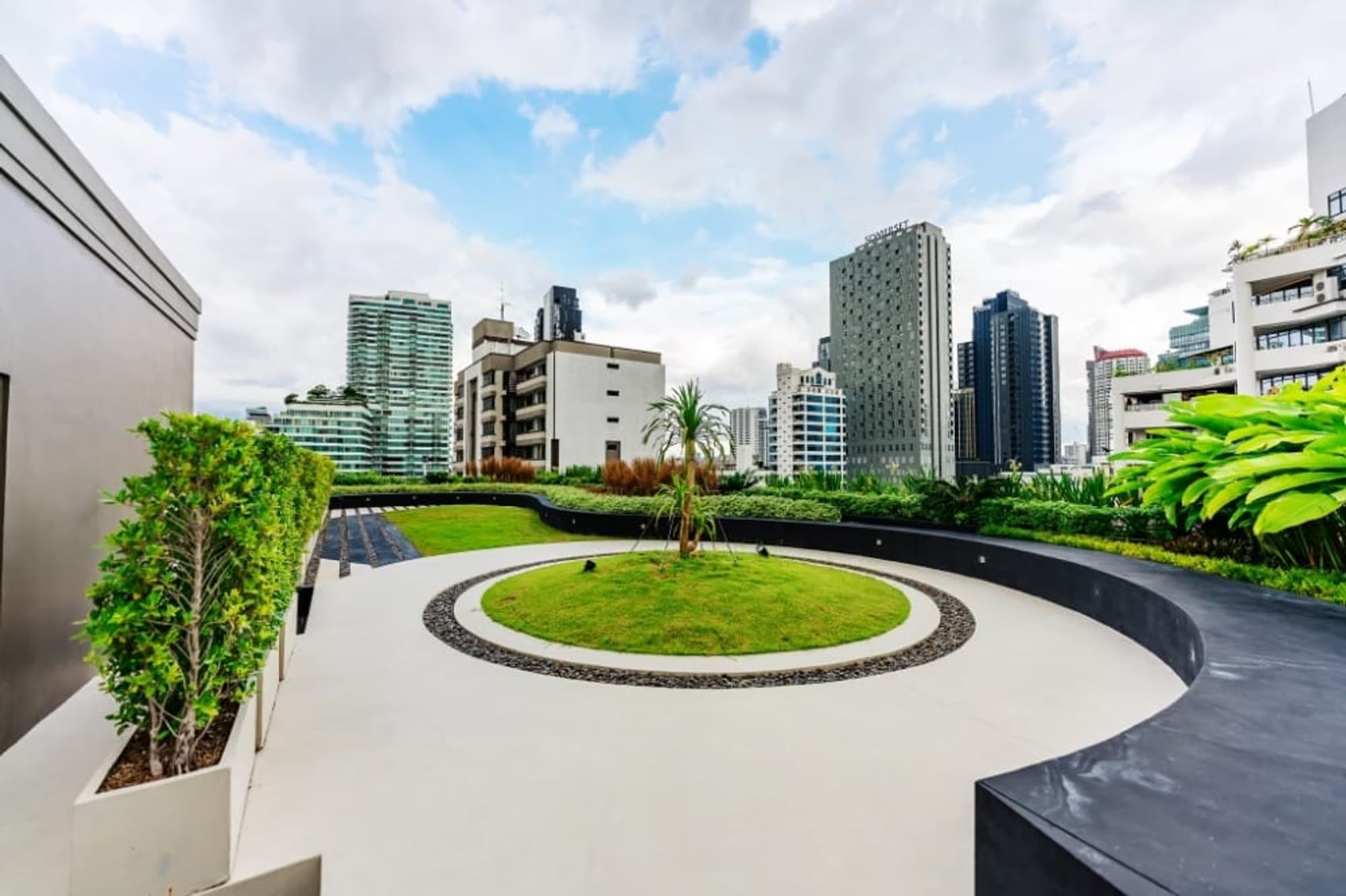 Condo for Rent at Runesu Thonglor 5 - Image 14